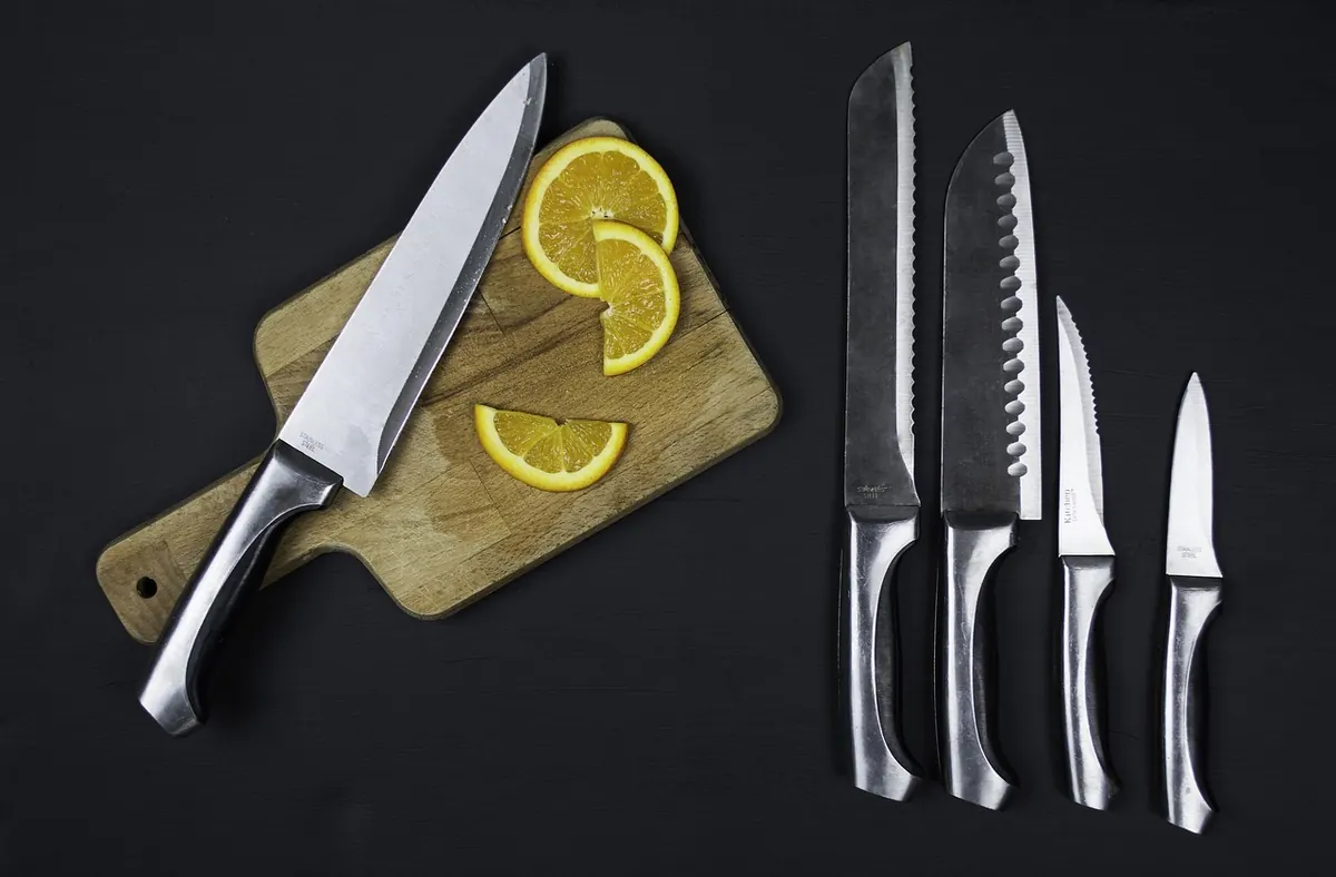 How to Run a Kitchen Science Club for Primary-Age Kids: 8 Safe Experiments Using Store-Cupboard Items